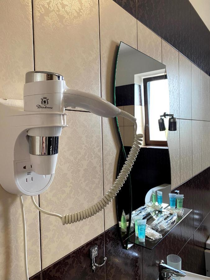 New Continent Hotell Bushtyno Exteriör bild
